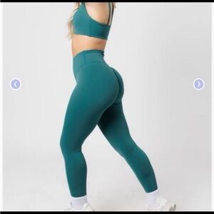 PARAGON sculptseam plus leggings